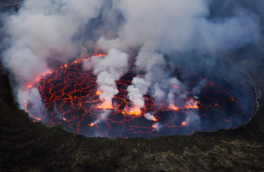 Caldera del volcán Nyirangongo en el Congo.