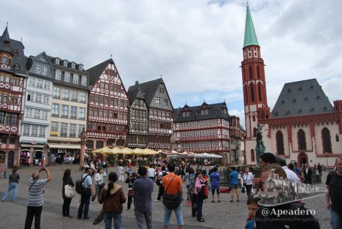 Volver a pasear por las calles del centro histórico de Frankfurt nos trajo grandes recuerdos.