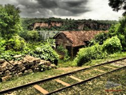 Estación de tren abandonada en el recorrido entre Mandalay y Pyin Oo Lwin