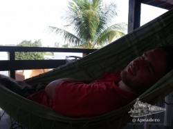Despertando de una siesta en una verdadera hamaca brasileña.