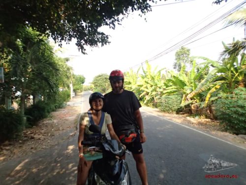 En nuestra ruta por el Mekong en moto.