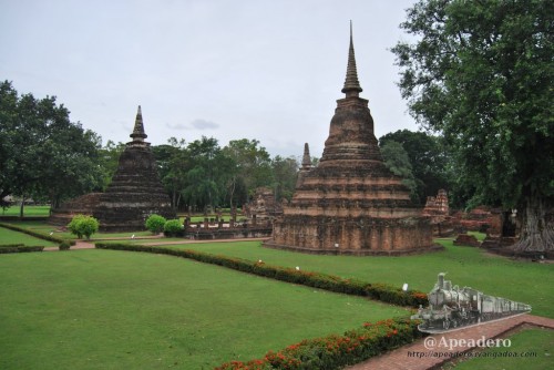 La principal característica de la ciudad histórica de Sukhothai es que todo es verde a su alrededor. Los antiguos pobladores sí sabían lo que era bueno!